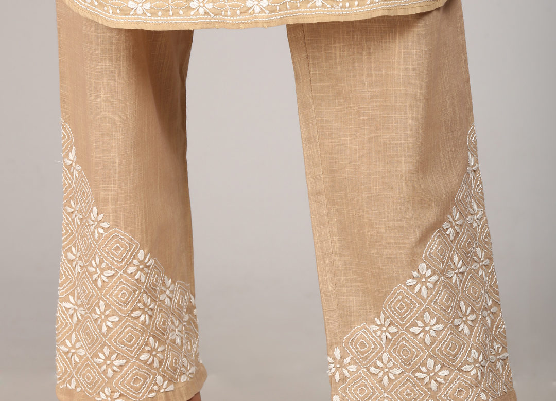 beige Cigrette pant