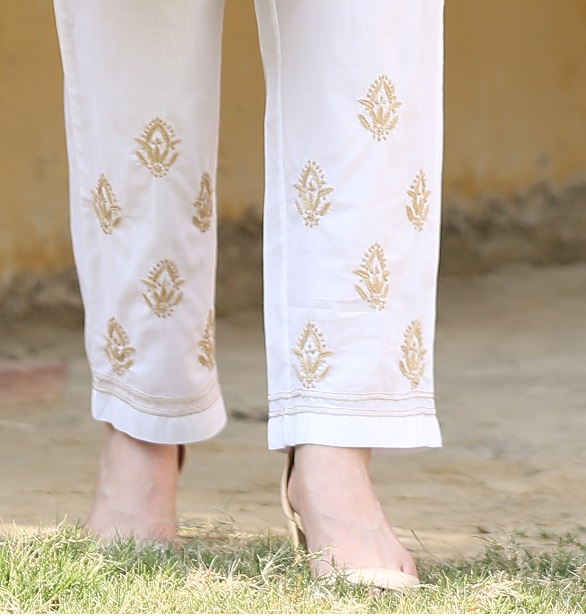 Solid Color Cotton Pant in Off White : BDX133